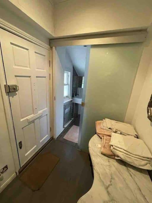 Large Studio Flat In Kensington Лондон Екстер'єр фото